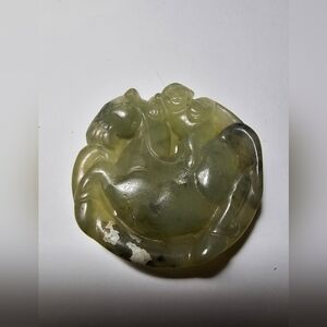 Vintage hand carved‎ jade pendant